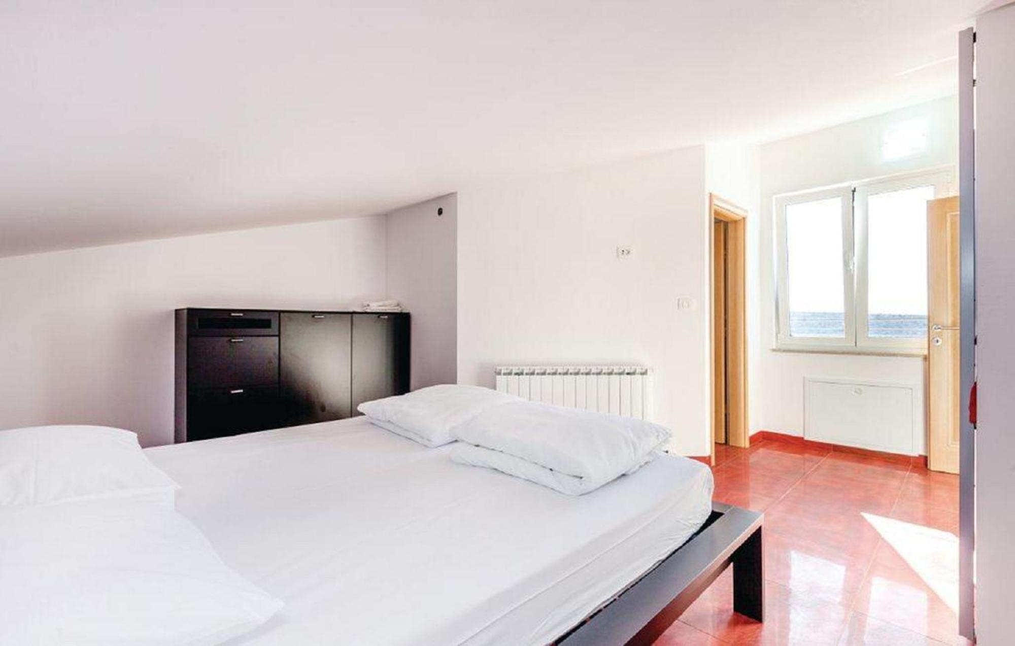 Apartments Host Barbat na Rabu Экстерьер фото